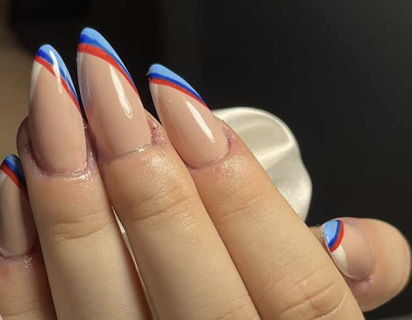 French bleu et rouge sur ongles amande